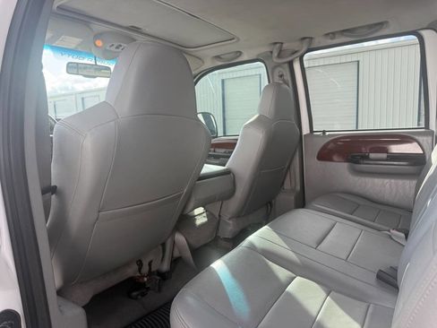 Used 2006 Ford F350 Lariat image 63