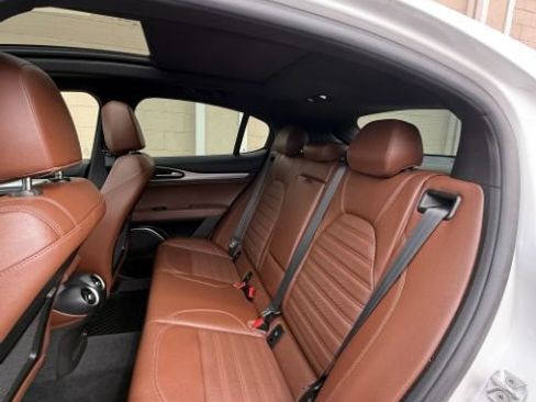 Used 2018 Alfa Romeo Stelvio Ti Sport AWD/4WD image 17