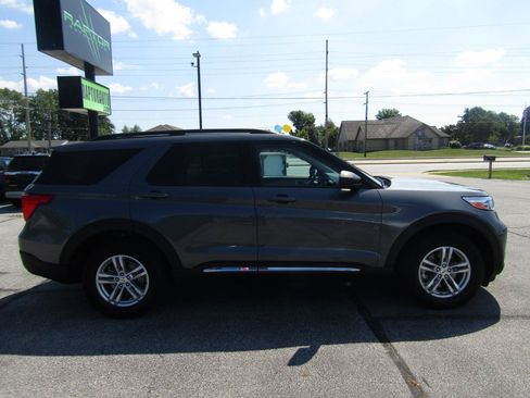 Used 2022 Ford Explorer XLT w/ Class IV Trailer Tow Package AWD/4WD image 10