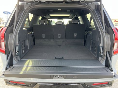 New 2026 Ford Expedition Max Platinum image 27