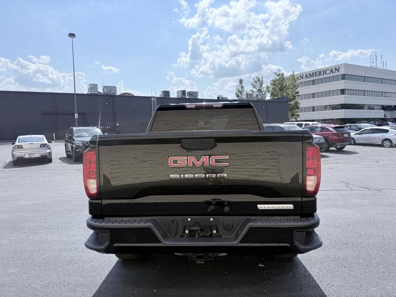 Used 2020 GMC Sierra 1500 Elevation w/ Elevation Convenience Package RWD image 4