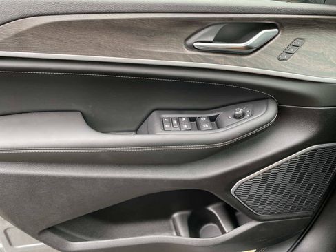 New 2027 Jeep Grand Cherokee Limited AWD/4WD image 17