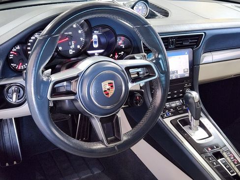 Used 2018 Porsche 911 Carrera RWD image 47