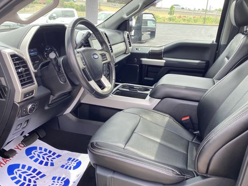 Used 2021 Ford F250 Lariat image 7