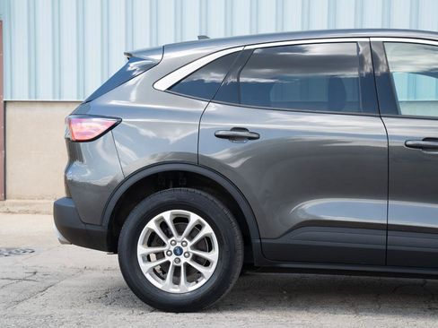 Used 2020 Ford Escape SE AWD/4WD image 12