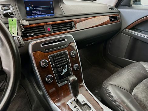 Used 2012 Volvo XC70 T6 image 24