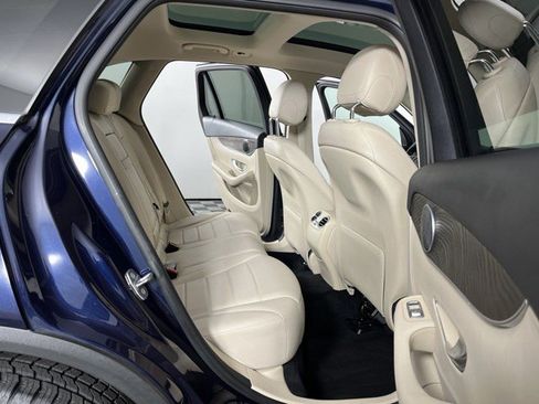 Used 2019 Mercedes-Benz GLC 300 4MATIC image 43