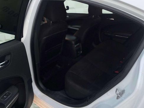 Used 2013 Dodge Charger SE image 21