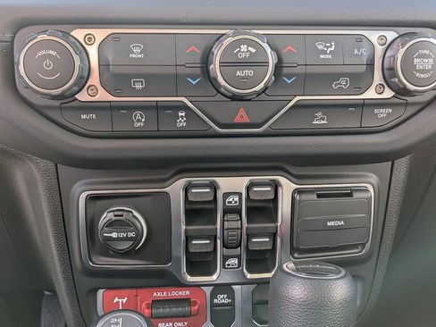 New 2026 Jeep Gladiator Mojave AWD/4WD image 17