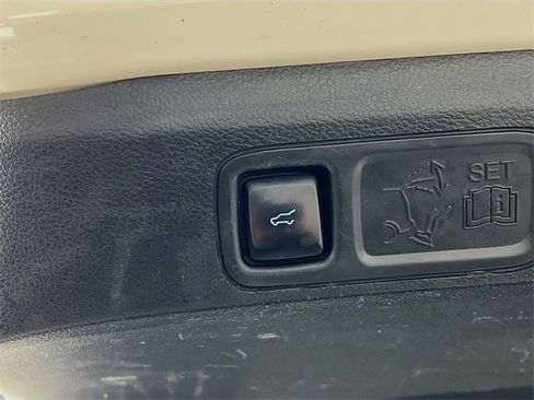 Used 2021 Ford Expedition Max Limited image 29