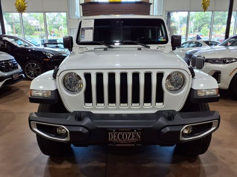 Certified 2019 Jeep Wrangler Unlimited Sahara AWD/4WD image 2