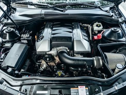 Used 2010 Chevrolet Camaro SS w/ LPO, Ground Effects Package RWD image 2