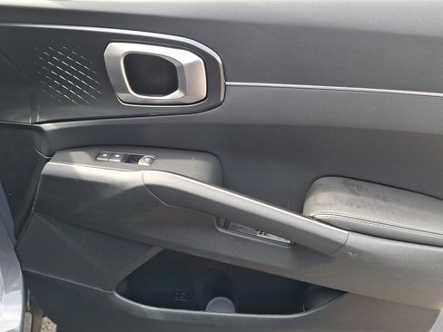 Used 2023 Kia Sorento S w/ Panoramic Sunroof Package image 11