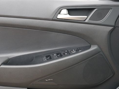 Used 2019 Hyundai Tucson Sport FWD image 25
