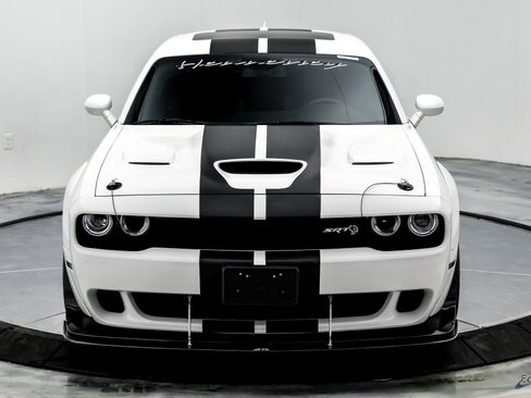 Used 2018 Dodge Challenger SRT Hellcat RWD image 36