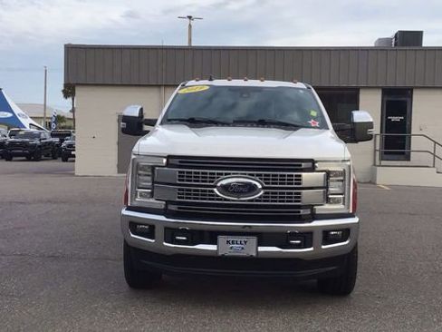 Used 2019 Ford F350 Platinum w/ Platinum Ultimate Package image 2
