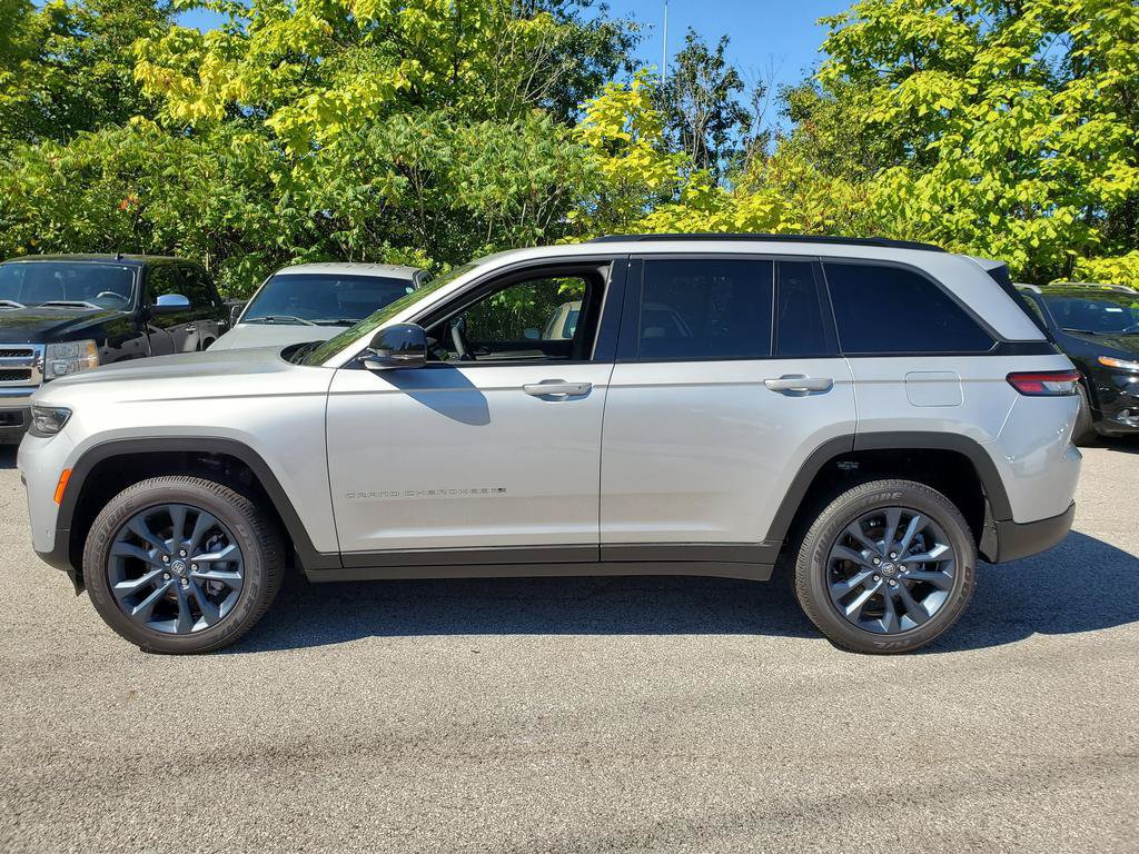 New 2026 Jeep Grand Cherokee Limited AWD/4WD image 3