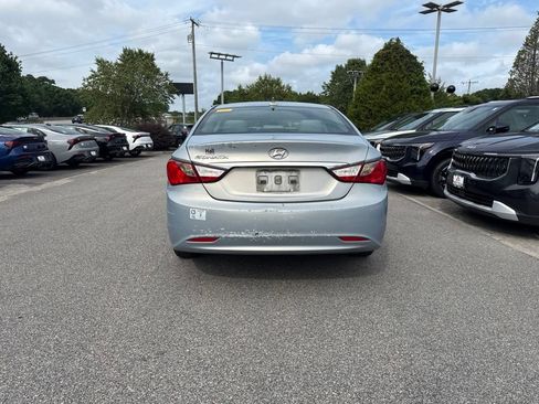 Used 2011 Hyundai Sonata GLS FWD image 4