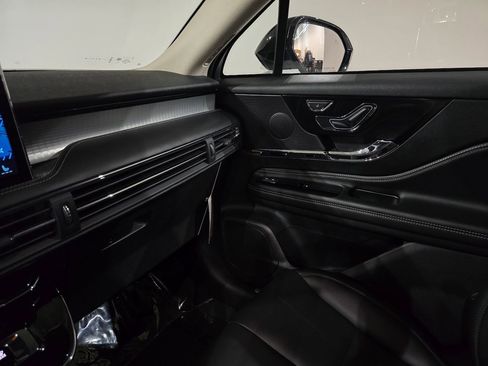 New 2026 Lincoln Corsair Premiere image 30