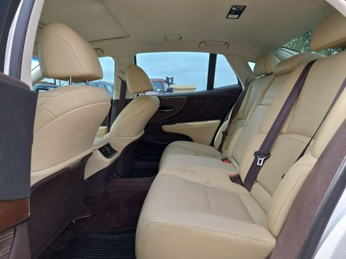 Used 2019 Lexus LS 500 w/ Accessory Package (Z2) RWD image 13