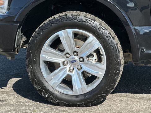 Certified 2019 Ford F150 Platinum w/ Equipment Group 701A Luxury image 25