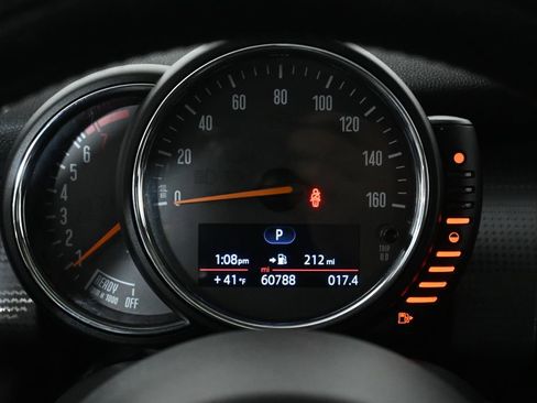 Used 2016 MINI Cooper 4-Door Hardtop image 16