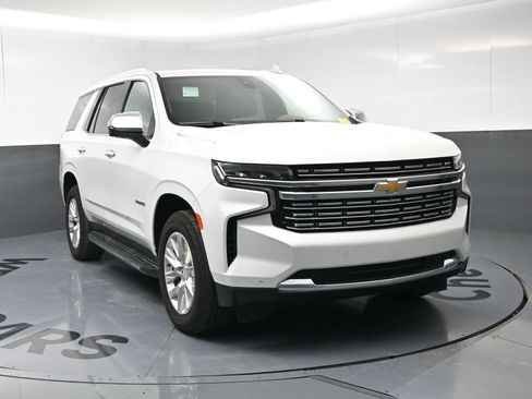 Used 2021 Chevrolet Tahoe Premier w/ Premium Package AWD/4WD image 3