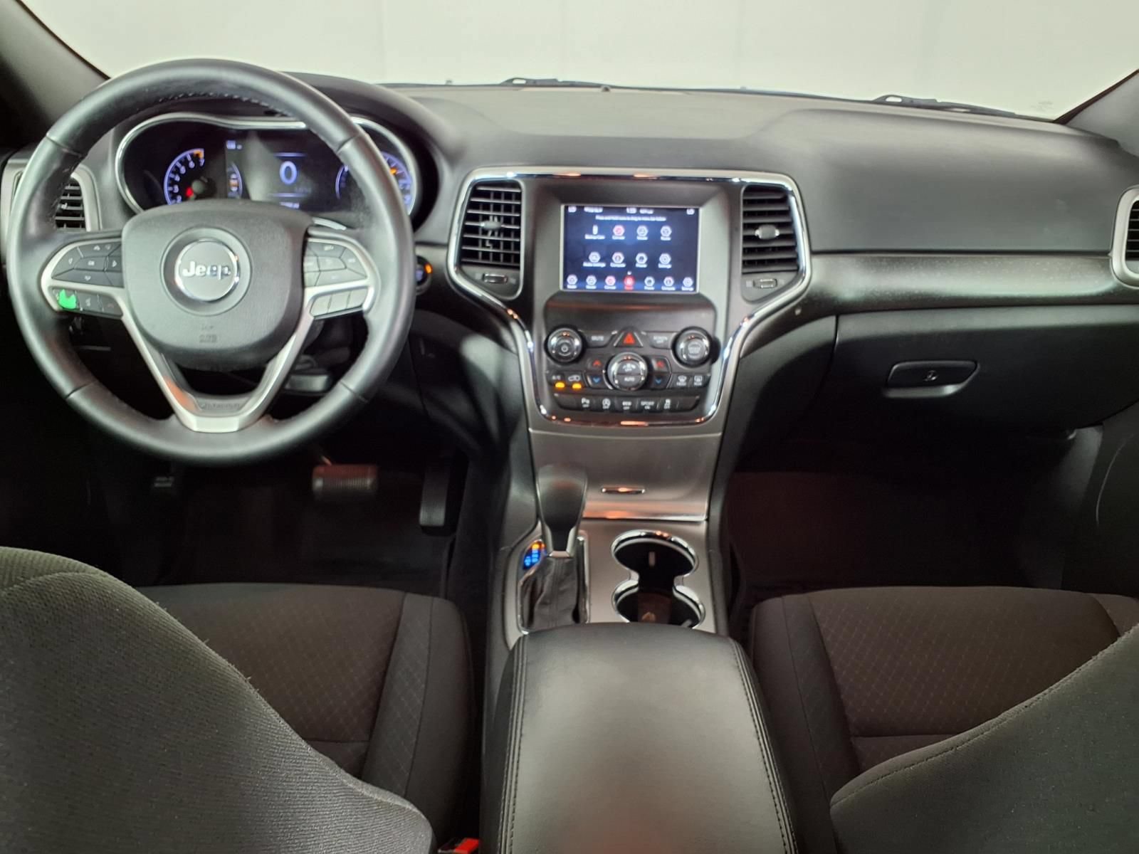 Used 2018 Jeep Grand Cherokee Laredo RWD image 13