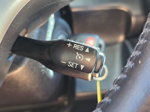 Used 2014 Toyota Camry SE FWD image 38