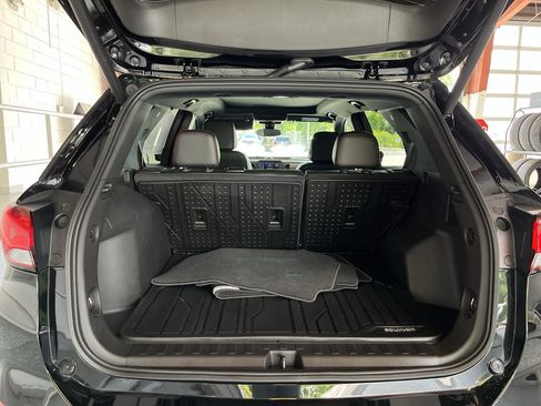 Used 2023 Chevrolet Equinox RS FWD image 8