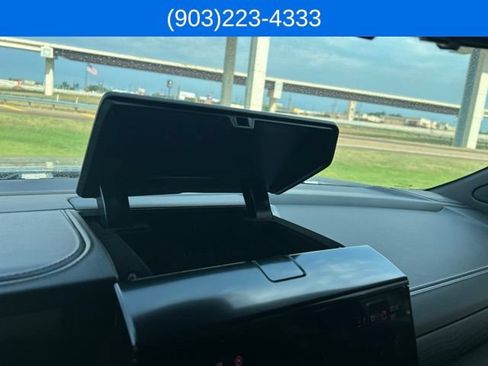 Used 2026 GMC Yukon AT4 Ultimate w/ LPO, Floor Liner Package AWD/4WD image 29