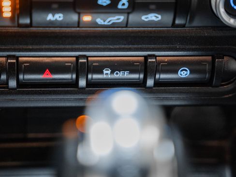 Certified 2022 Ford Mustang Coupe image 30