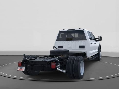 New 2025 Ford F550 4x4 Crew Cab Super Duty image 8