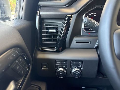 Certified 2025 GMC Sierra 1500 AT4 AWD/4WD image 18