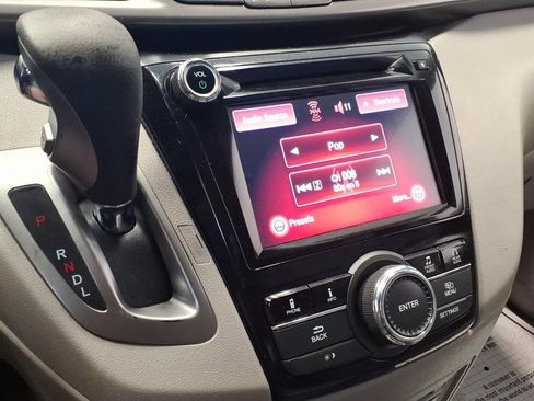 Used 2016 Honda Odyssey SE image 17