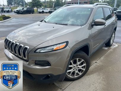 Used 2017 Jeep Cherokee Latitude w/ Safety/Convenience Group