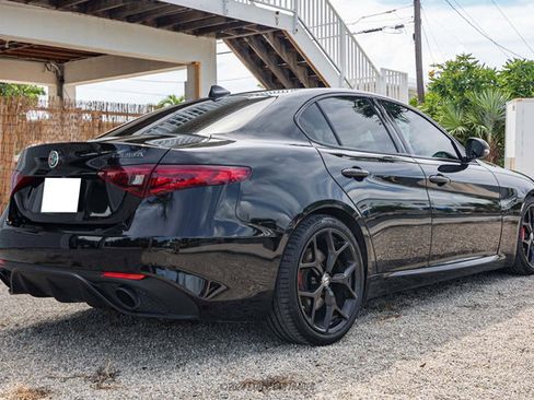 Used 2020 Alfa Romeo Giulia w/ Quick Order Package 22K Sport image 9