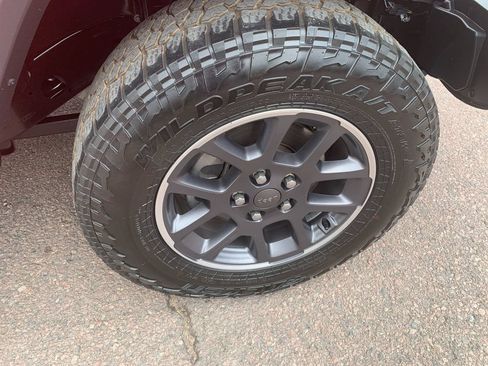 Used 2020 Jeep Gladiator Overland AWD/4WD image 35