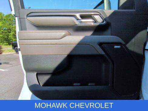 Used 2024 Chevrolet Silverado 2500 ZR2 w/ Technology Package AWD/4WD image 24