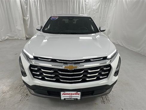 Used 2025 Chevrolet Equinox LT image 8