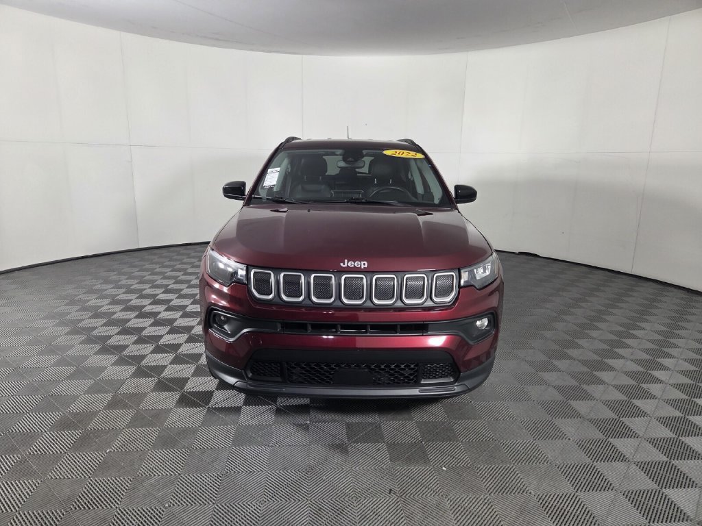 Used 2022 Jeep Compass Latitude AWD/4WD image 3