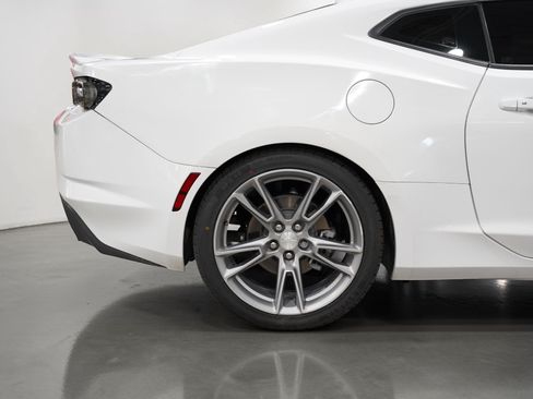 Used 2021 Chevrolet Camaro LT w/ RS Package RWD image 7