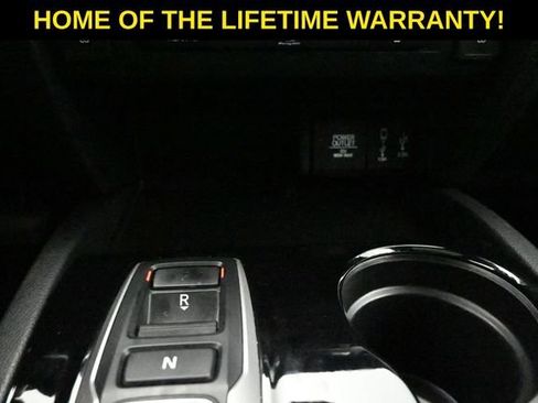 Used 2017 Honda Pilot Touring image 25