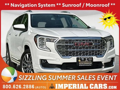 Used 2022 GMC Terrain Denali AWD/4WD image 1