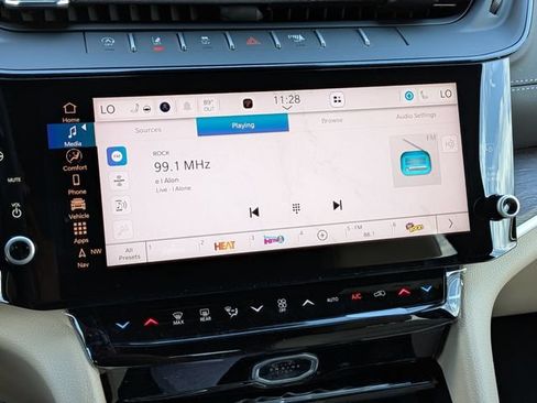 New 2026 Jeep Grand Cherokee Limited AWD/4WD image 24