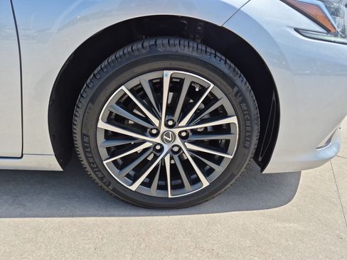 Used 2023 Lexus ES 250 w/ Premium Package AWD/4WD image 13