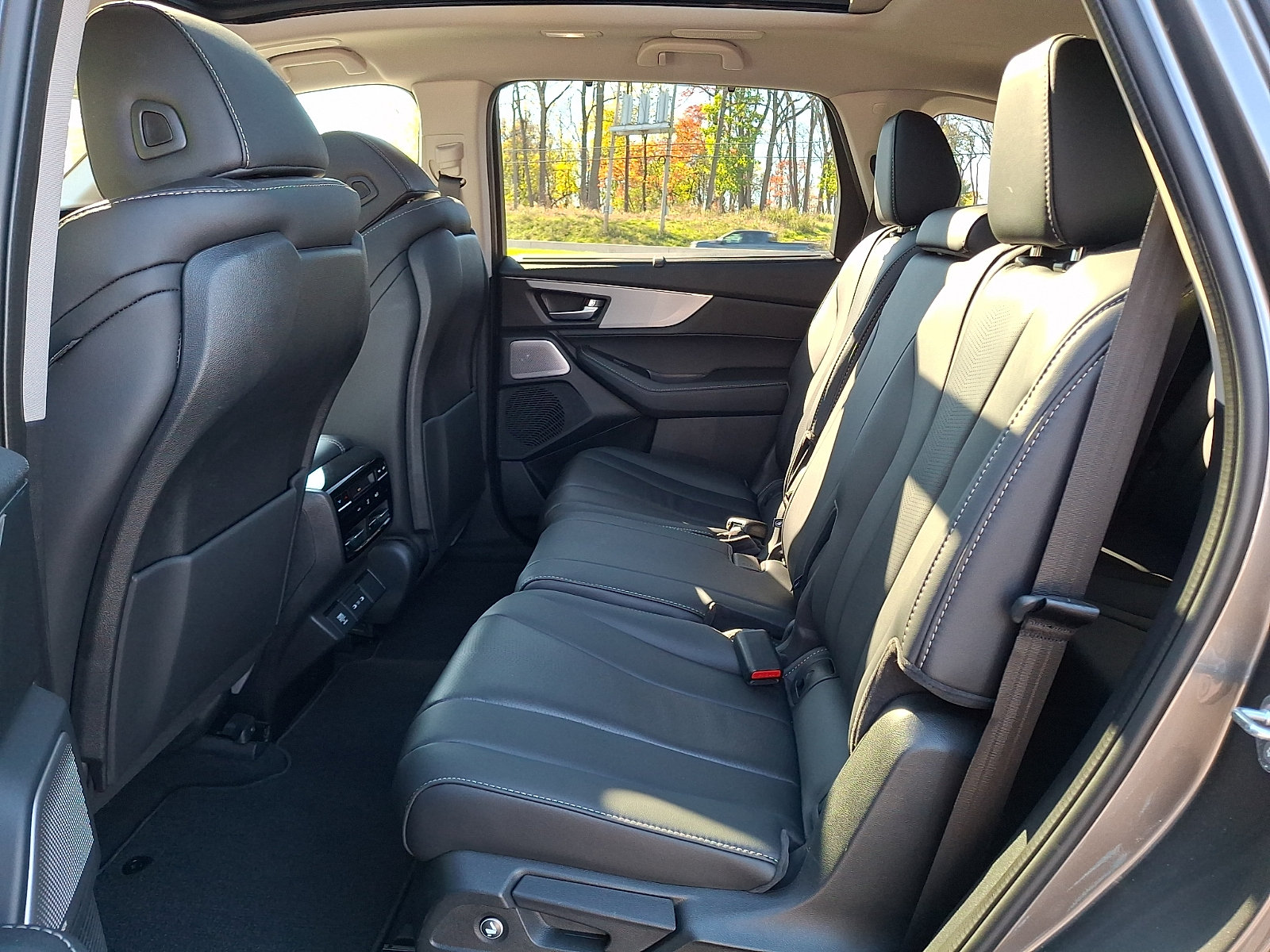 Certified 2026 Acura MDX w/ Technology Package AWD/4WD image 10