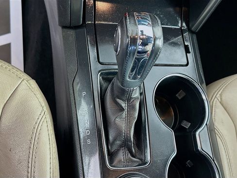 Used 2018 Ford Explorer XLT w/ Equipment Group 202A image 17