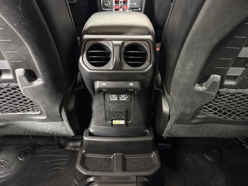 Used 2020 Jeep Wrangler Unlimited Rubicon AWD/4WD image 28