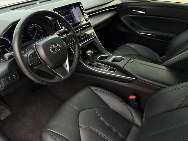 Used 2020 Toyota Avalon XLE w/ Preferred Accessory Package FWD image 11
